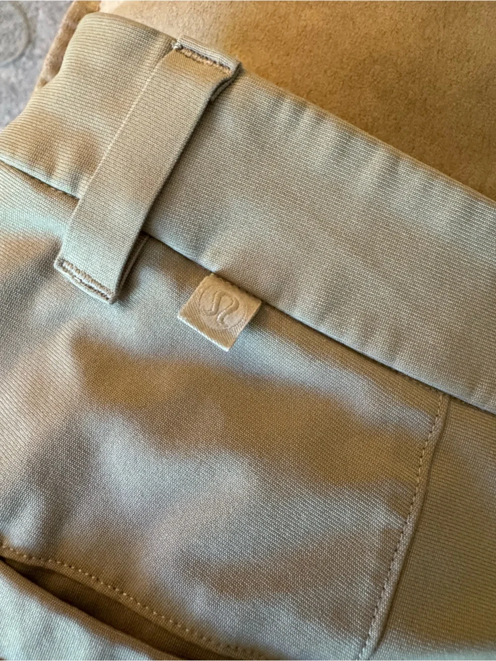 Lululemon Commission Short Relaxed Warpstreme Tofino Sand Beige Size 34